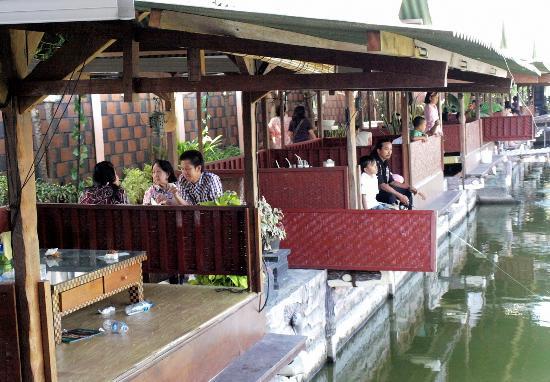 Zona Alam Resto & Cafe